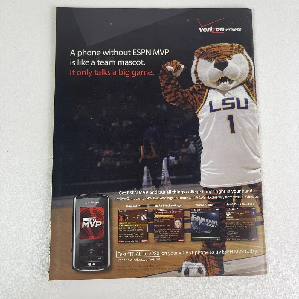 Sports Illustrated 2008 March Madness Jeff Adrien Connecticut Kobe Bryant